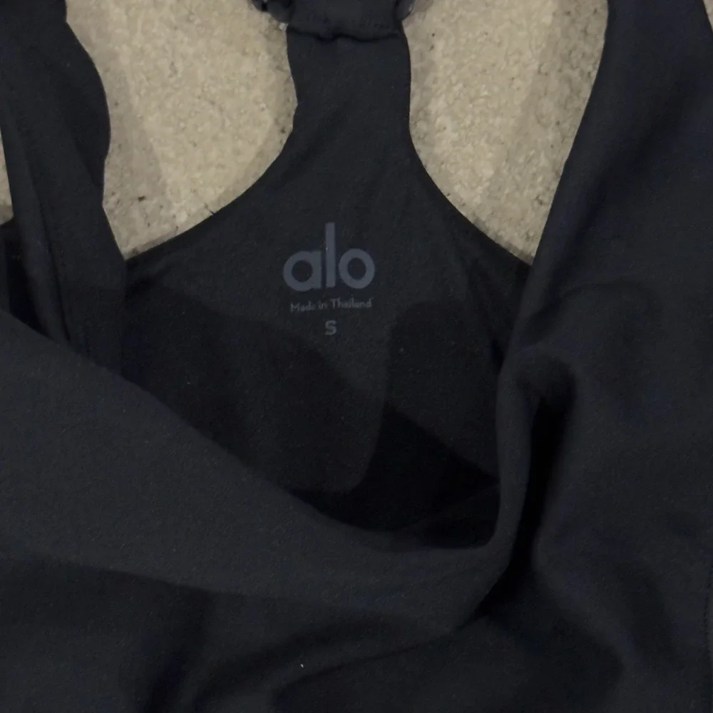 Alo Yoga Women's Size Small Black Performance Stretch Airlift Suit Up Sports Bra